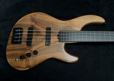 055S J Type Fretless 4/34