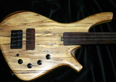 0106 Skelf R Type Fretless 4/33
