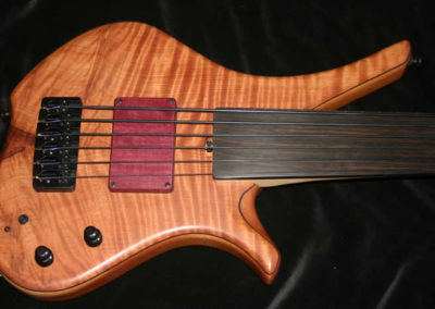 0183 Salace Fretless 6/32