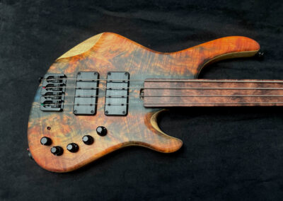 0451Ü Finn Fretless 4/33