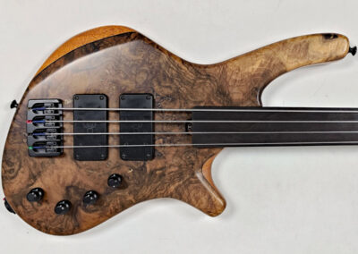 0553Ü Über Recurve Fretless 4/33 NAMM25