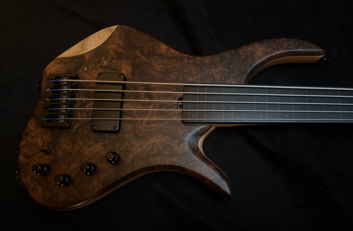 0581 Krell Fretless 5/34 Namm 26